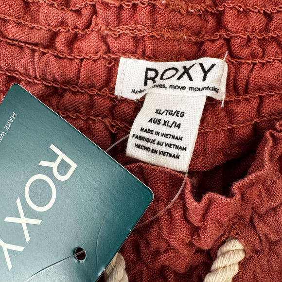 Roxy Women's Boot Cut Pants in Rust Red with Drawstring - Picture 2 of 7